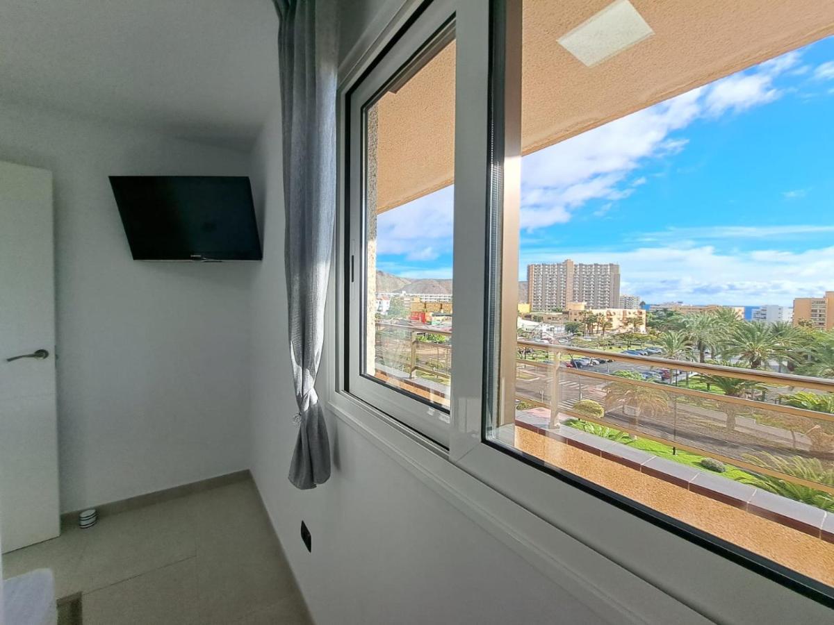 Newly Reformed 2 Bedroom Apartment In The Center Of Los Cristianos Los Cristianos  Exteriör bild